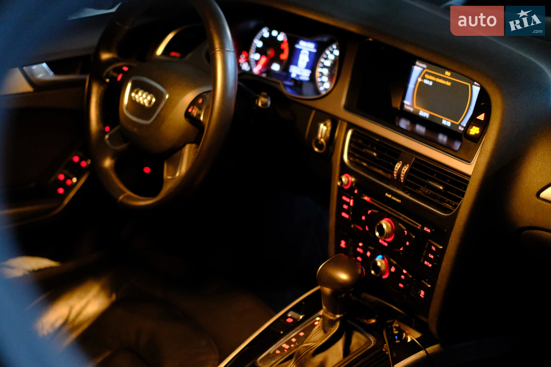 2013 Audi A4 - мініатюра 32