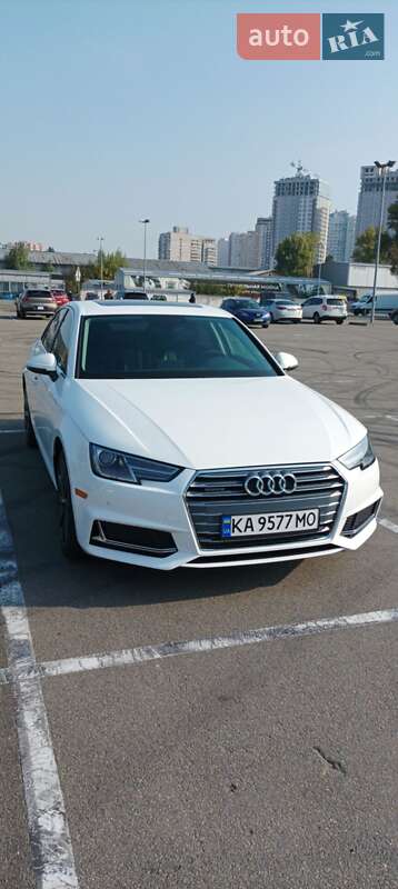 Седан Audi A4 2019 в 