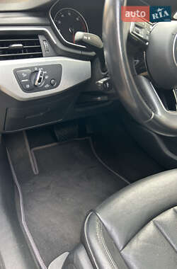 Седан Audi A4 2015 в 