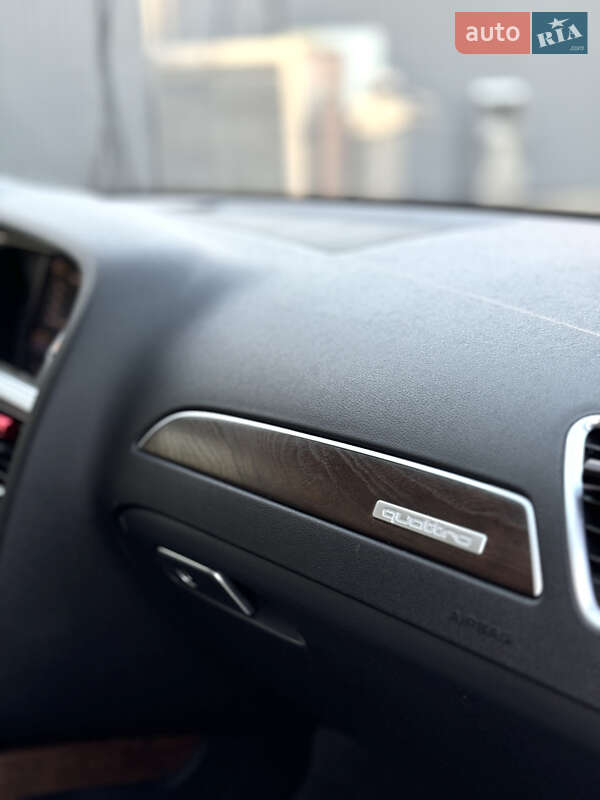 Седан Audi A4 2015 в Ужгороде