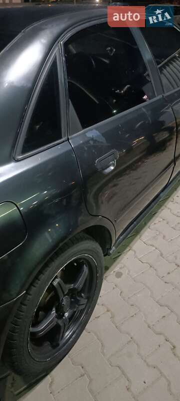 Седан Audi A4 1995 в Киеве