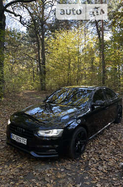 Седан Audi A4 2013 в Львові