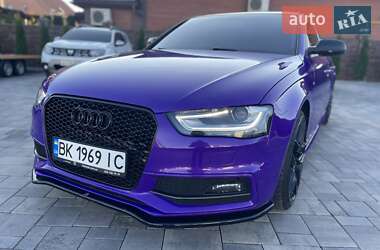 Седан Audi A4 2013 в Ровно