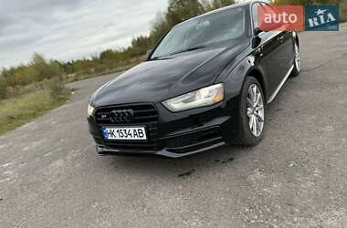 Седан Audi A4 2014 в Рівному