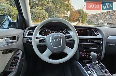 Седан Audi A4 2012 в Ровно