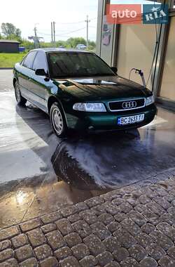 Седан Audi A4 1999 в Львове