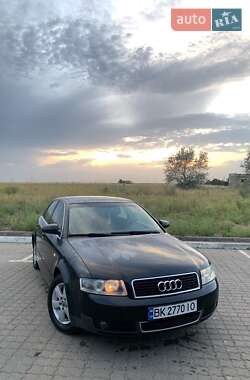 Седан Audi A4 2003 в Дубровице