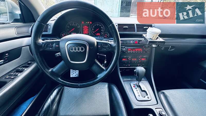 Седан Audi A4 2004 в Харкові