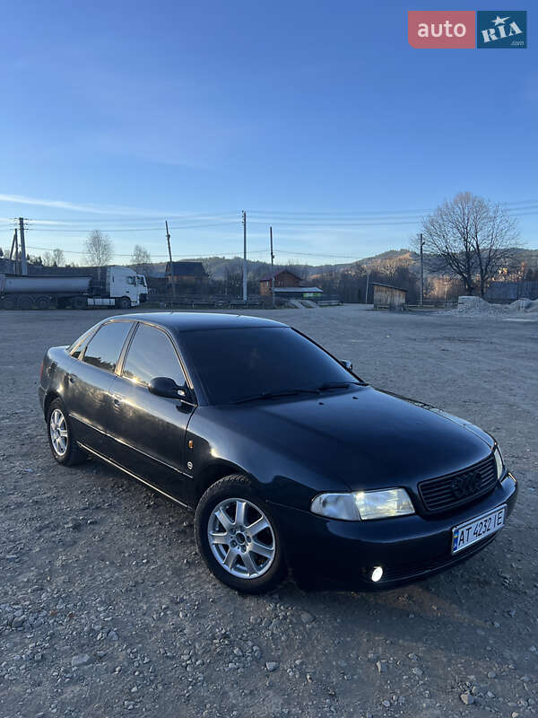 Седан Audi A4 1995 в Ворохте