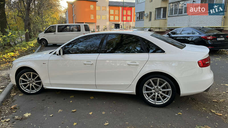 Седан Audi A4 2015 в Виннице