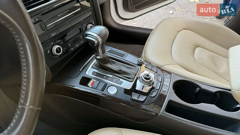 Седан Audi A4 2015 в Виннице