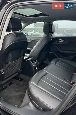 Седан Audi A4 2019 в 