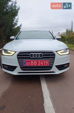 Седан Audi A4 2013 в Коростене