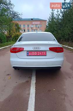 Седан Audi A4 2013 в Коростене