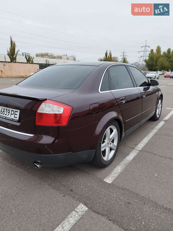 Седан Audi A4 2002 в Києві