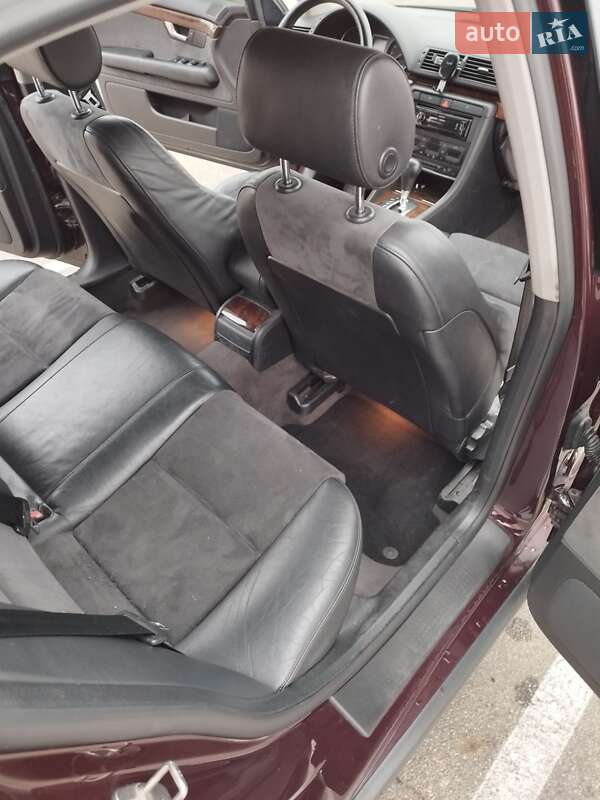 Седан Audi A4 2002 в Києві