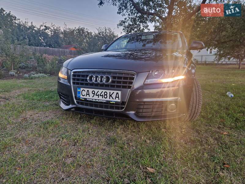 Седан Audi A4 2008 в Каменке
