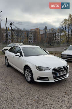 Седан Audi A4 2017 в Киеве