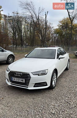 Седан Audi A4 2017 в Киеве