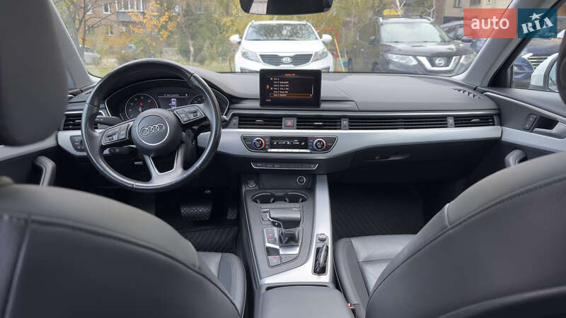 Седан Audi A4 2017 в Киеве