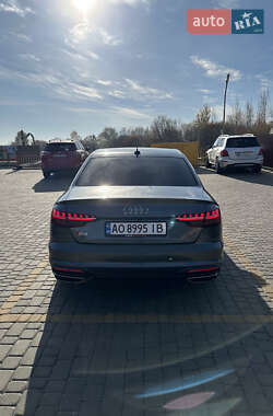 Седан Audi A4 2020 в 