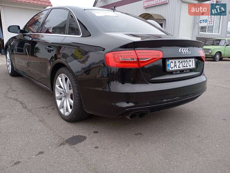 Седан Audi A4 2014 в Городищеві