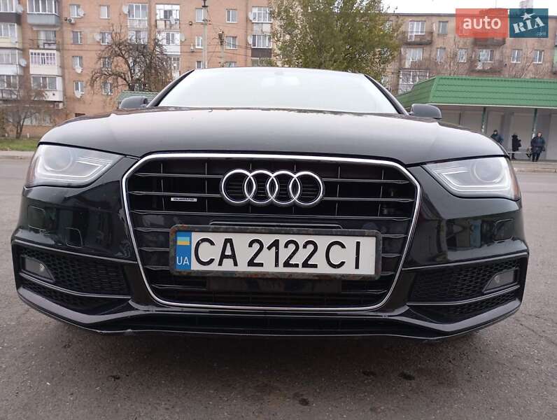 Седан Audi A4 2014 в Городищеві