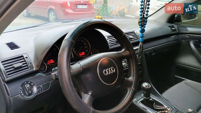 Седан Audi A4 2002 в Первомайске