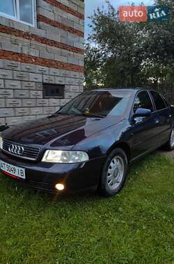 Седан Audi A4 1999 в Надворной