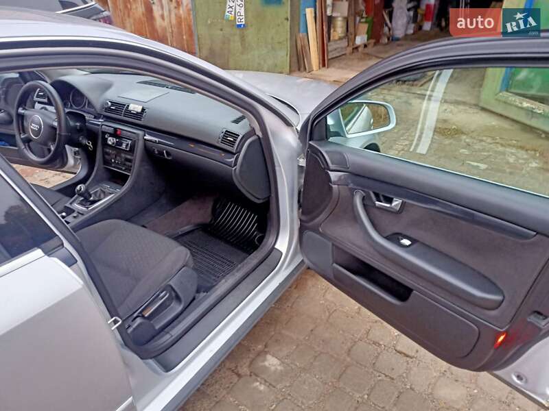 Седан Audi A4 2002 в Харкові