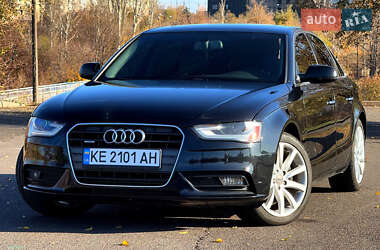 Седан Audi A4 2012 в Кривом Роге