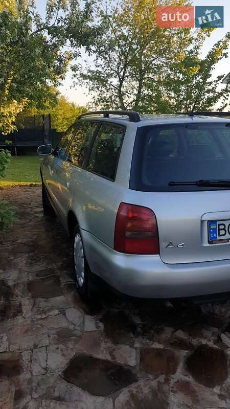 Универсал Audi A4 1997 в Золочеве
