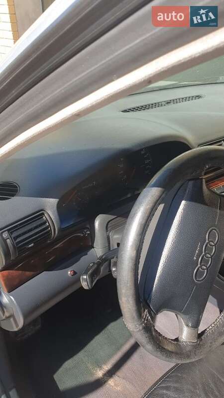 Универсал Audi A4 1997 в Золочеве