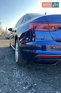 Седан Audi A4 2020 в 