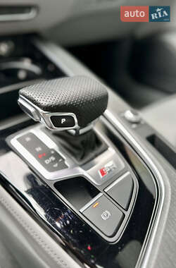 Седан Audi A4 2020 в 