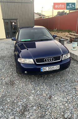 Седан Audi A4 1999 в Славском