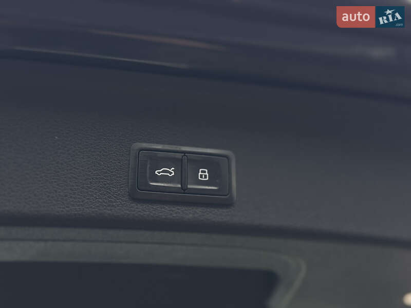 Универсал Audi A4 2019 в Мукачево