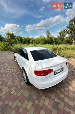 Седан Audi A4 2012 в Прилуках