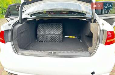 Седан Audi A4 2012 в 