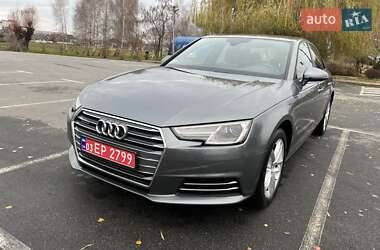 Седан Audi A4 2017 в Ровно