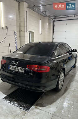 Седан Audi A4 2013 в Харкові