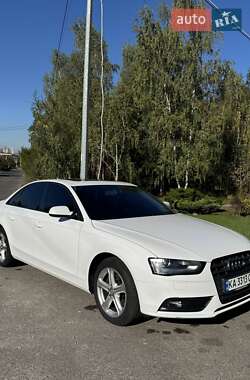 Седан Audi A4 2014 в Киеве