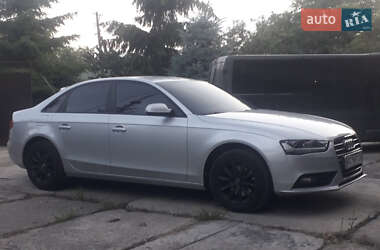 Седан Audi A4 2013 в Киеве