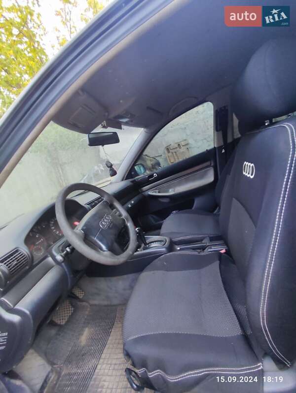 Седан Audi A4 1996 в Харкові
