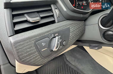 Седан Audi A4 2020 в 