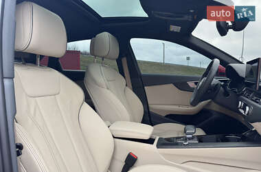 Седан Audi A4 2020 в 