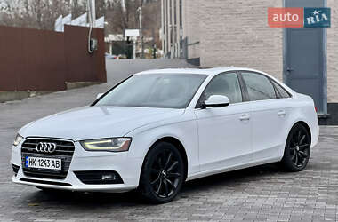 Седан Audi A4 2012 в Киеве