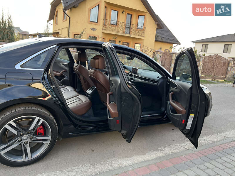 Седан Audi A4 2018 в Ивано-Франковске