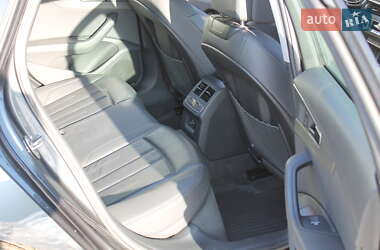 Седан Audi A4 2019 в 