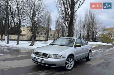 Седан Audi A4 1995 в Києві